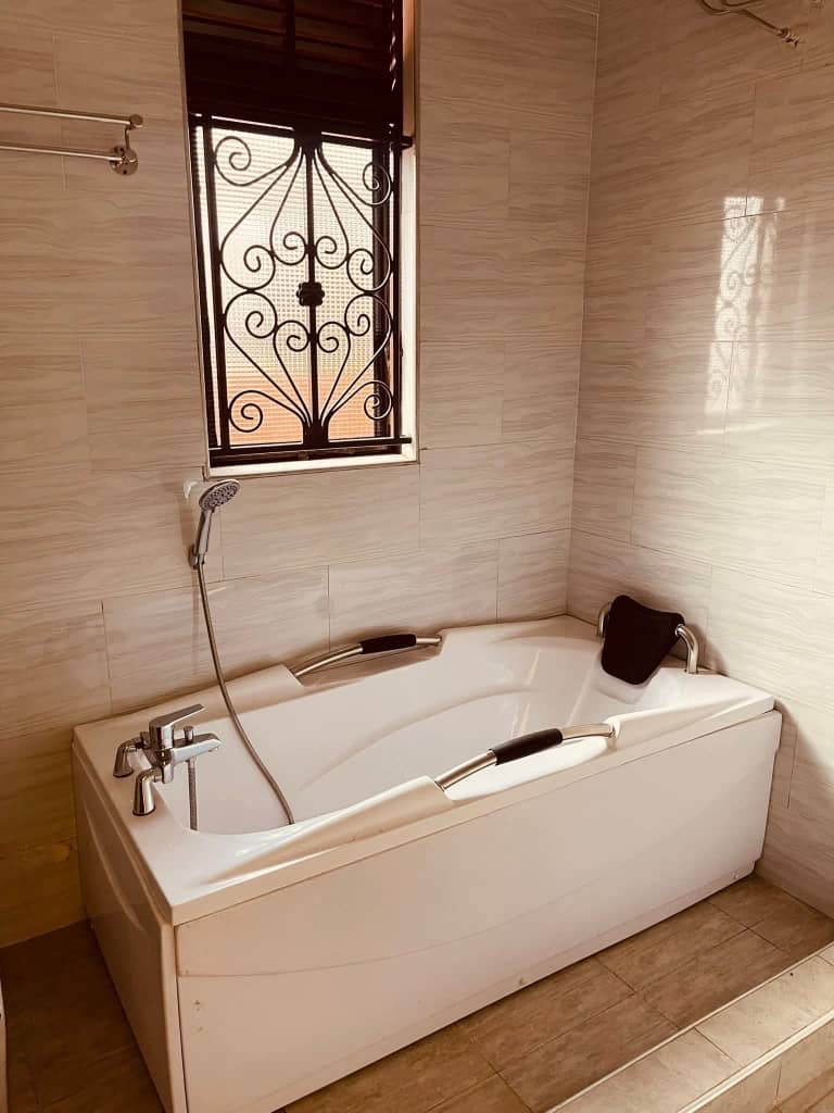 36bb71c3-0e69-409c-a9b6-5e4522ce8f87