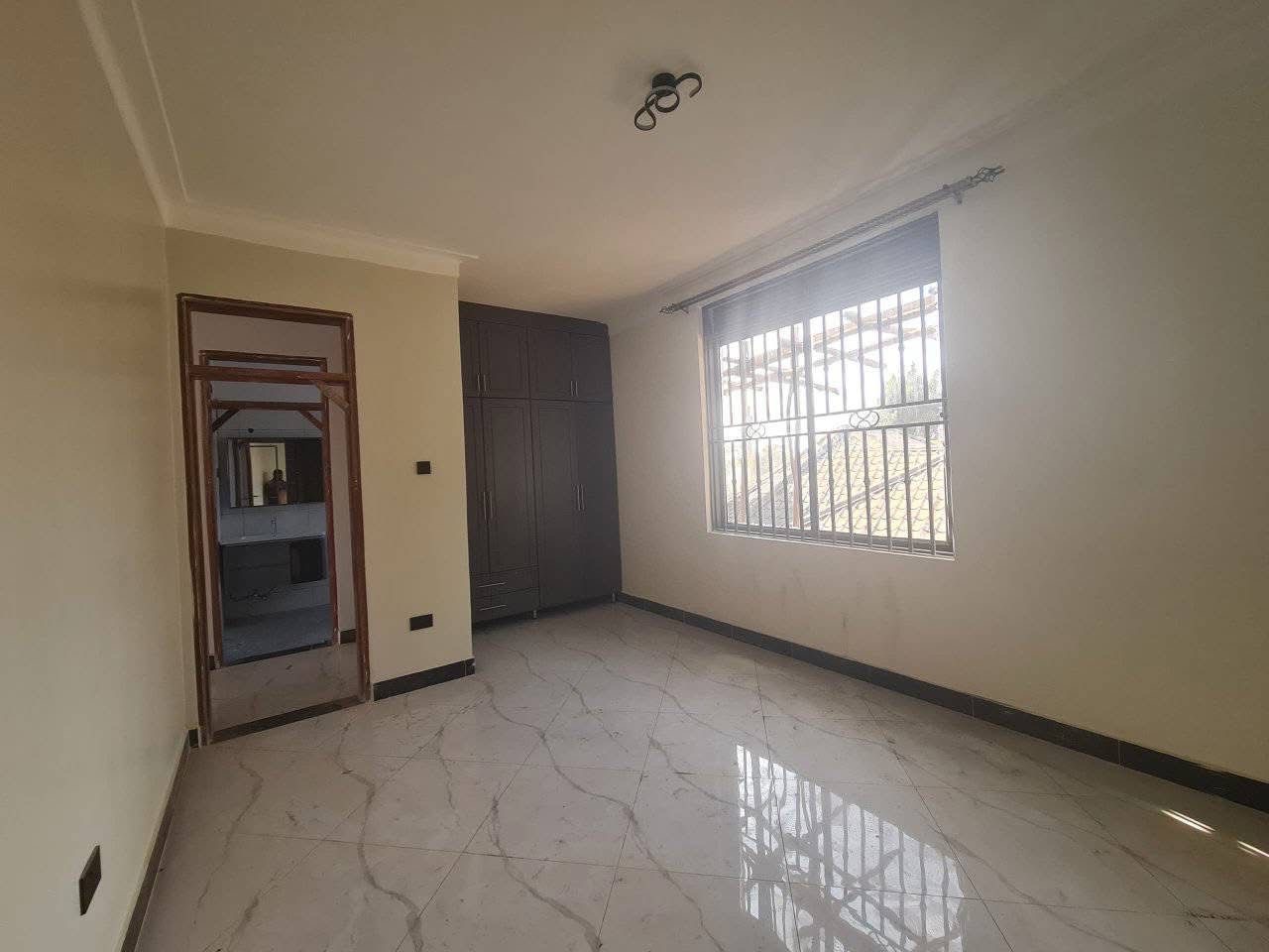 6354e71d-57f7-471a-abee-f00bdd03d5d0