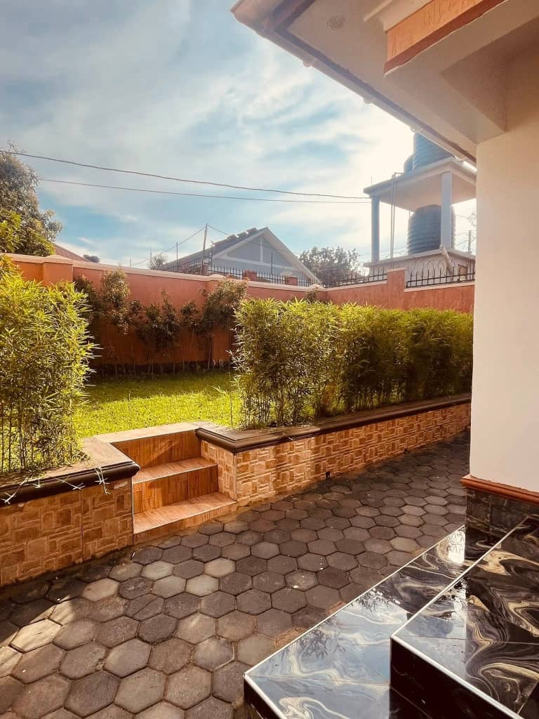 fa89f0fd-385e-4c6a-b0dc-b9a00cb2b71d