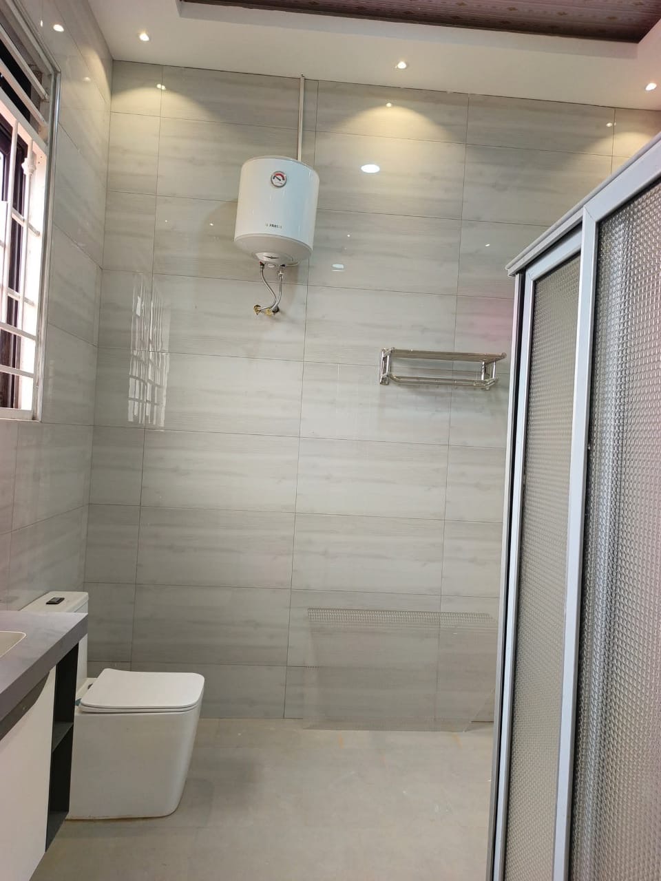 0b22d4ee-3c24-47f1-a64d-6b70f2b5400d