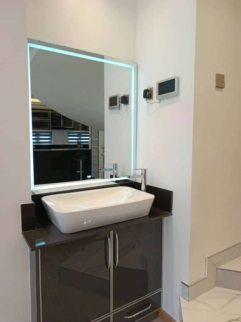 434d0438-6a1d-421e-8a3f-77a05dc2285f