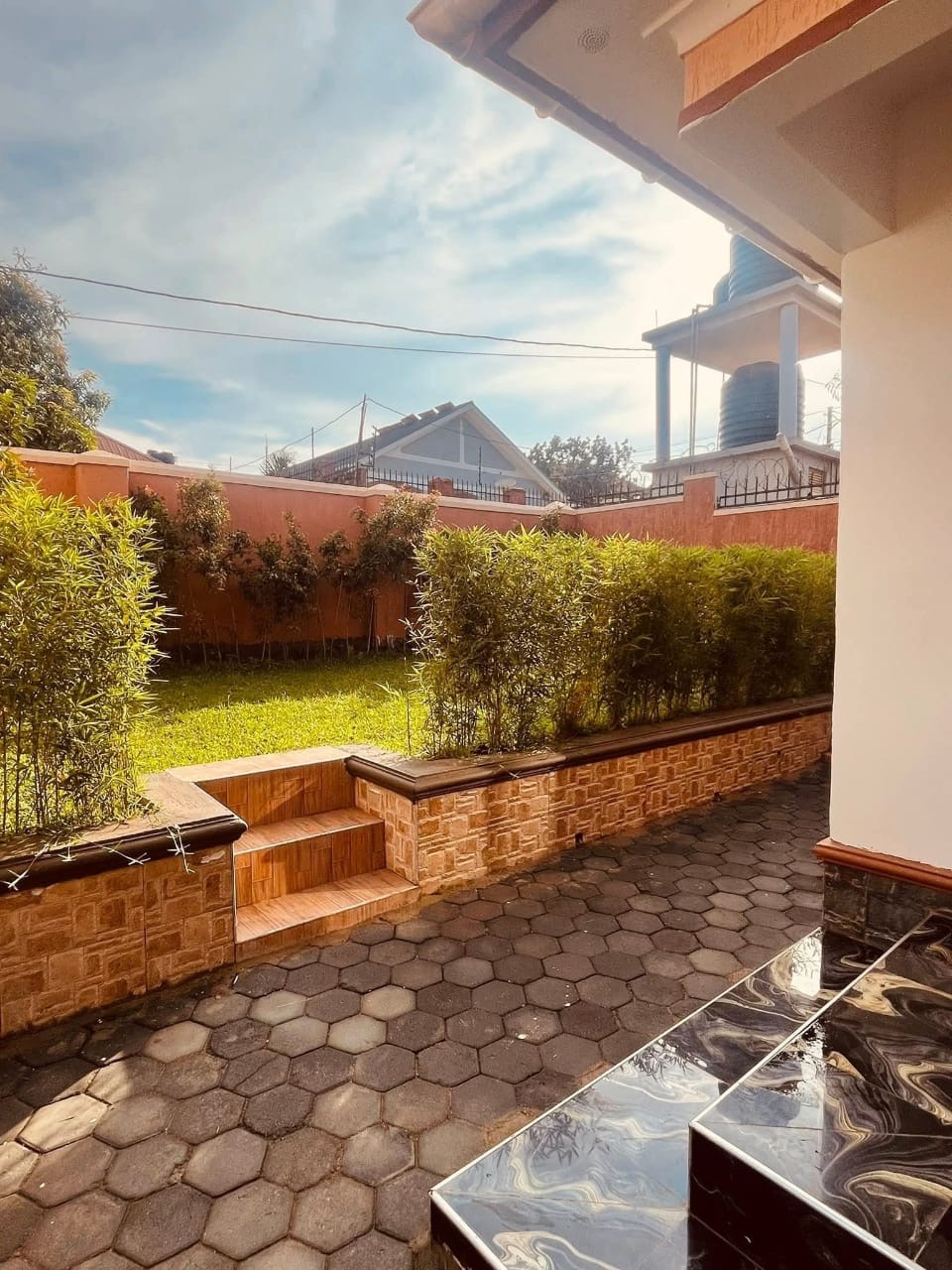 f37aa89b-7501-4bc8-ae54-c7c570f2ba62