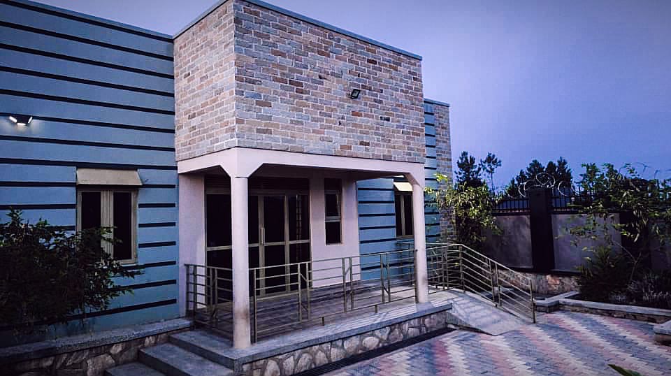 fafbe877-eab7-44c5-9ec1-05934a1c9be6